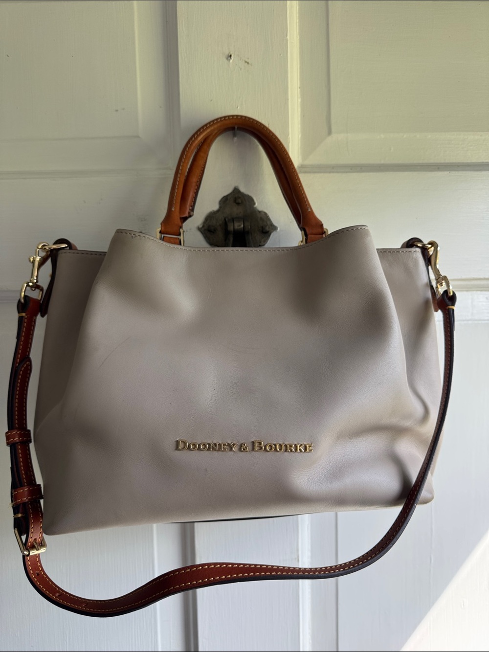 DOONEY & BOURKE CITY BARLOW GRAY BEIGE LEATHER TOTE CROSSBODY BAG